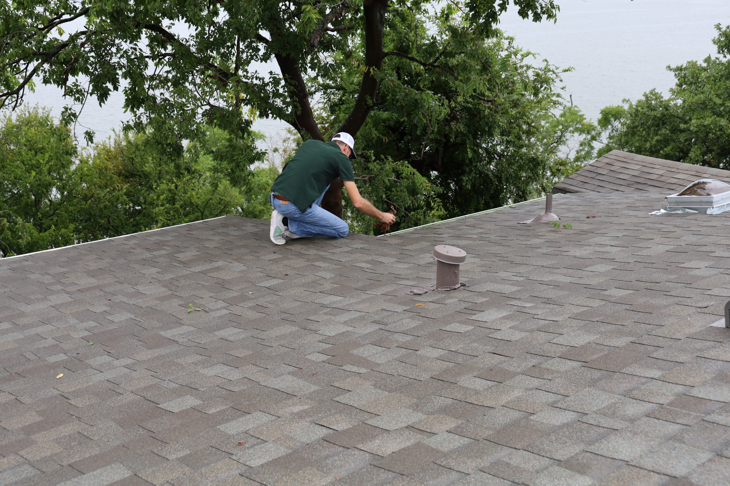 Roof Replacement With New Skylights photo 4