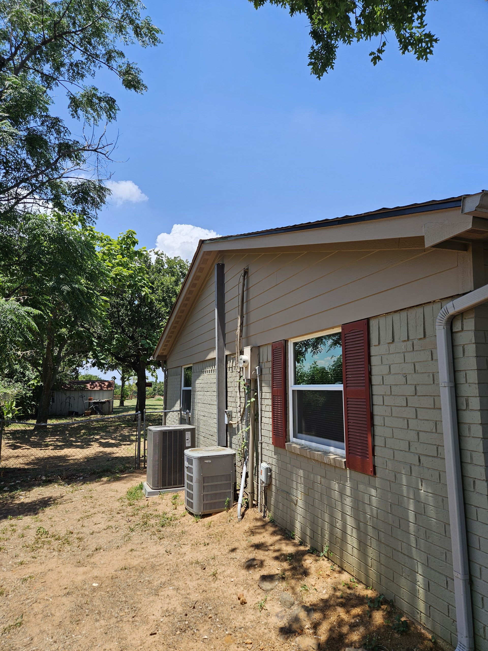 Full Siding Replacement photo 9