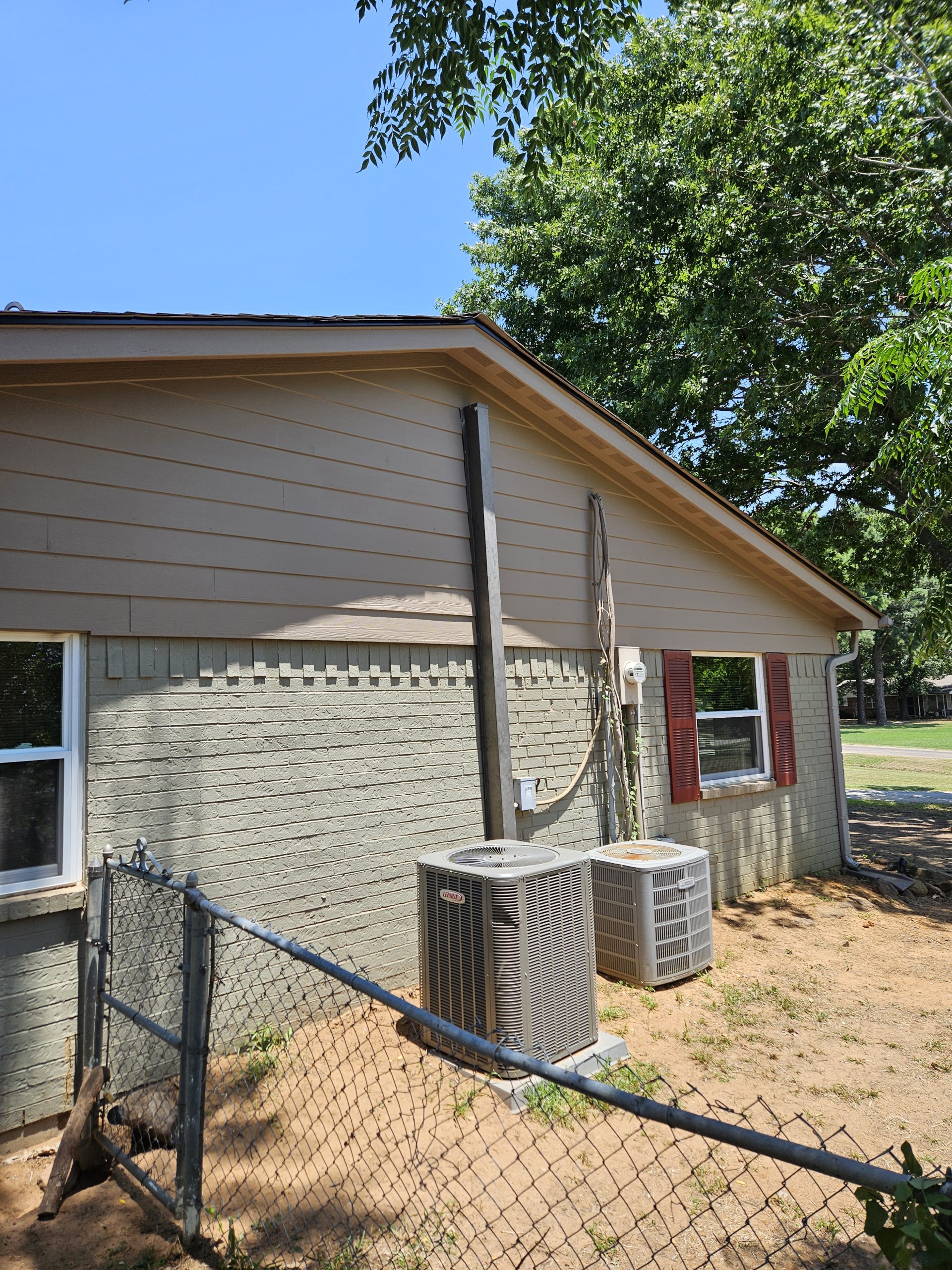 Full Siding Replacement photo 7
